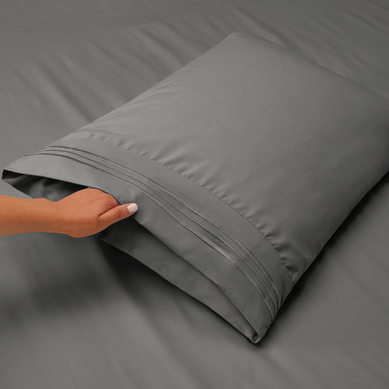 Clara Clark Queen Sheets Set, 1800 Series 4 Piece Deep Pocket Sheets, 100% Soft Microfiber Bed Sheets Set, Gray