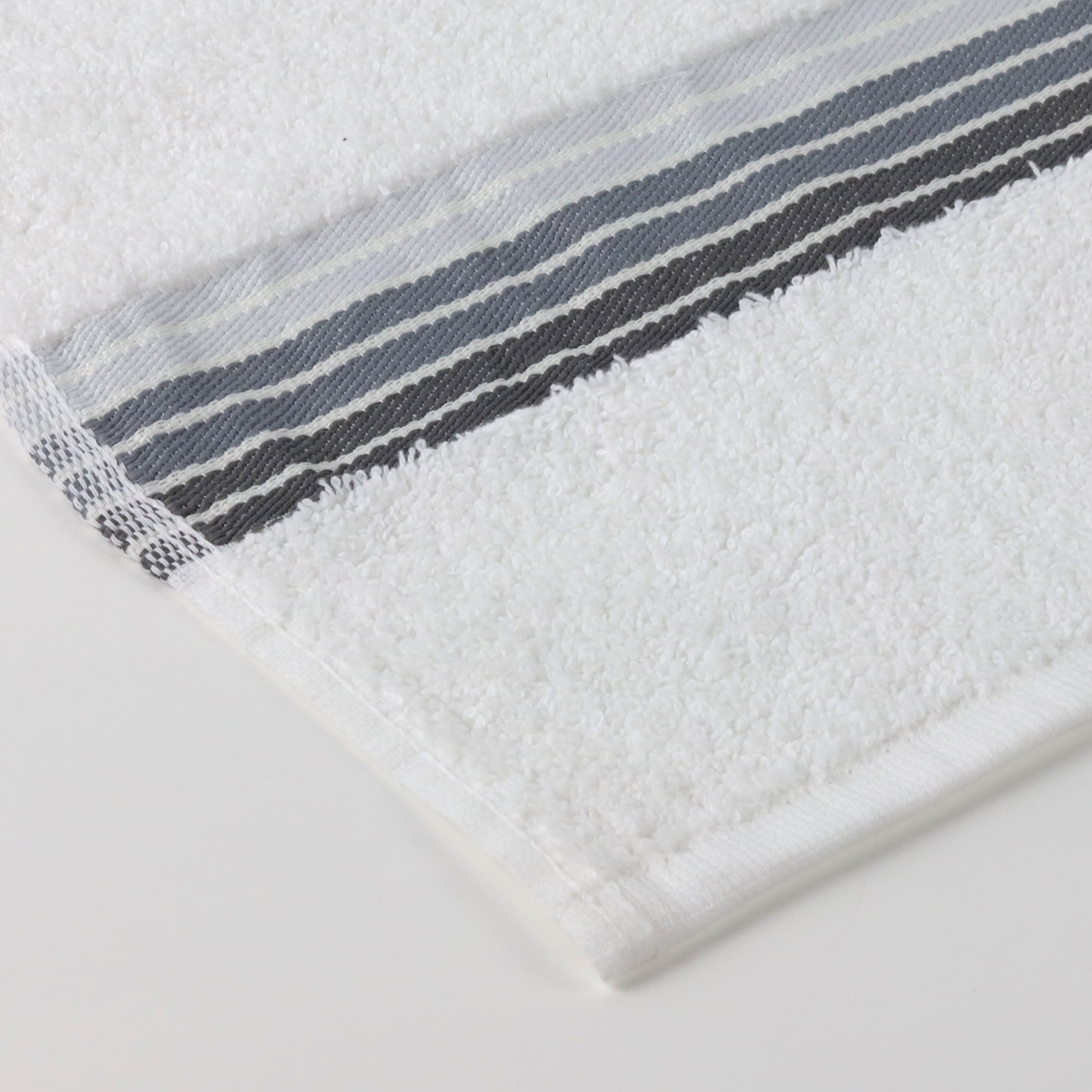 Mainstays Basic Bath Towel, Soft 100%  Cotton and Highly Absorbent Striped Bath Towel, White